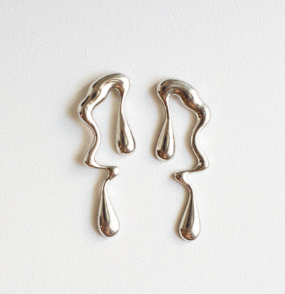 Solara Sculpted Drop Earrings