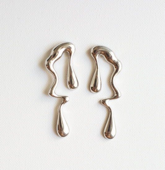 Solara Sculpted Drop Earrings