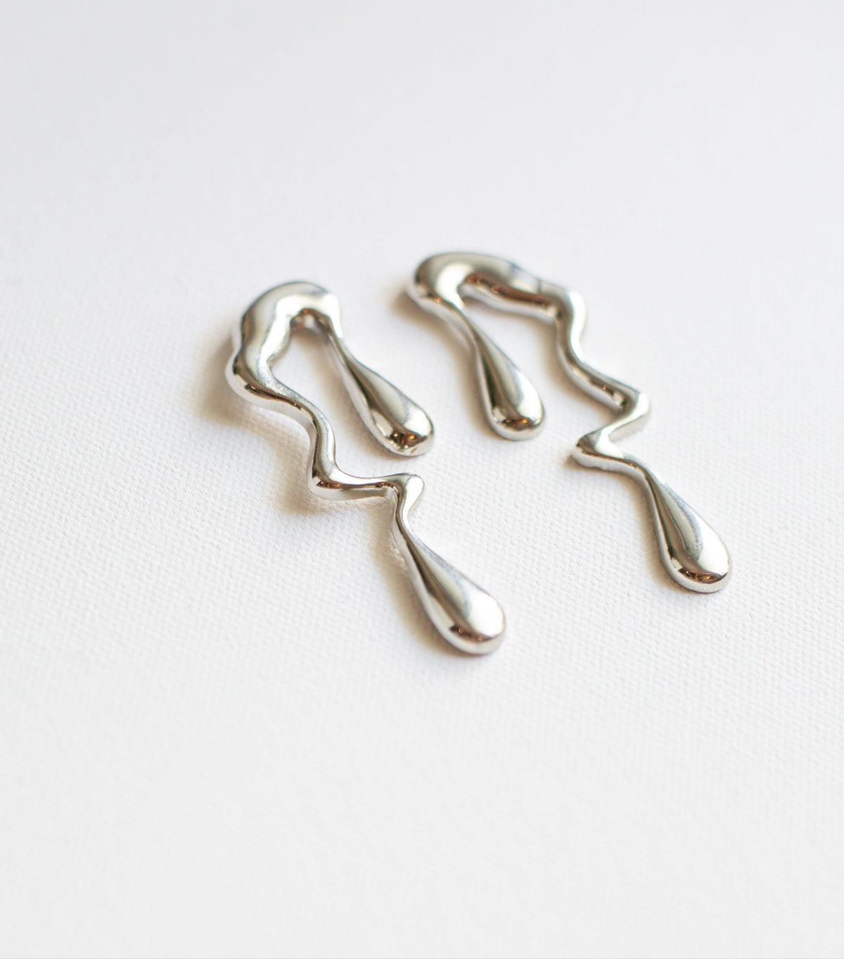 Solara Sculpted Drop Earrings