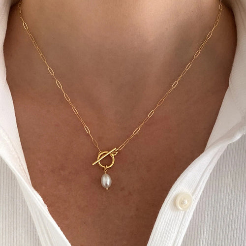 Toggle Clasp Pearl Necklace