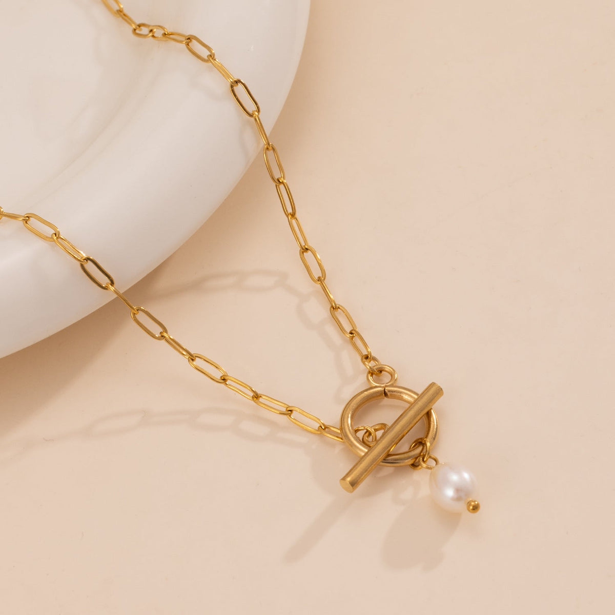 Toggle Clasp Pearl Necklace